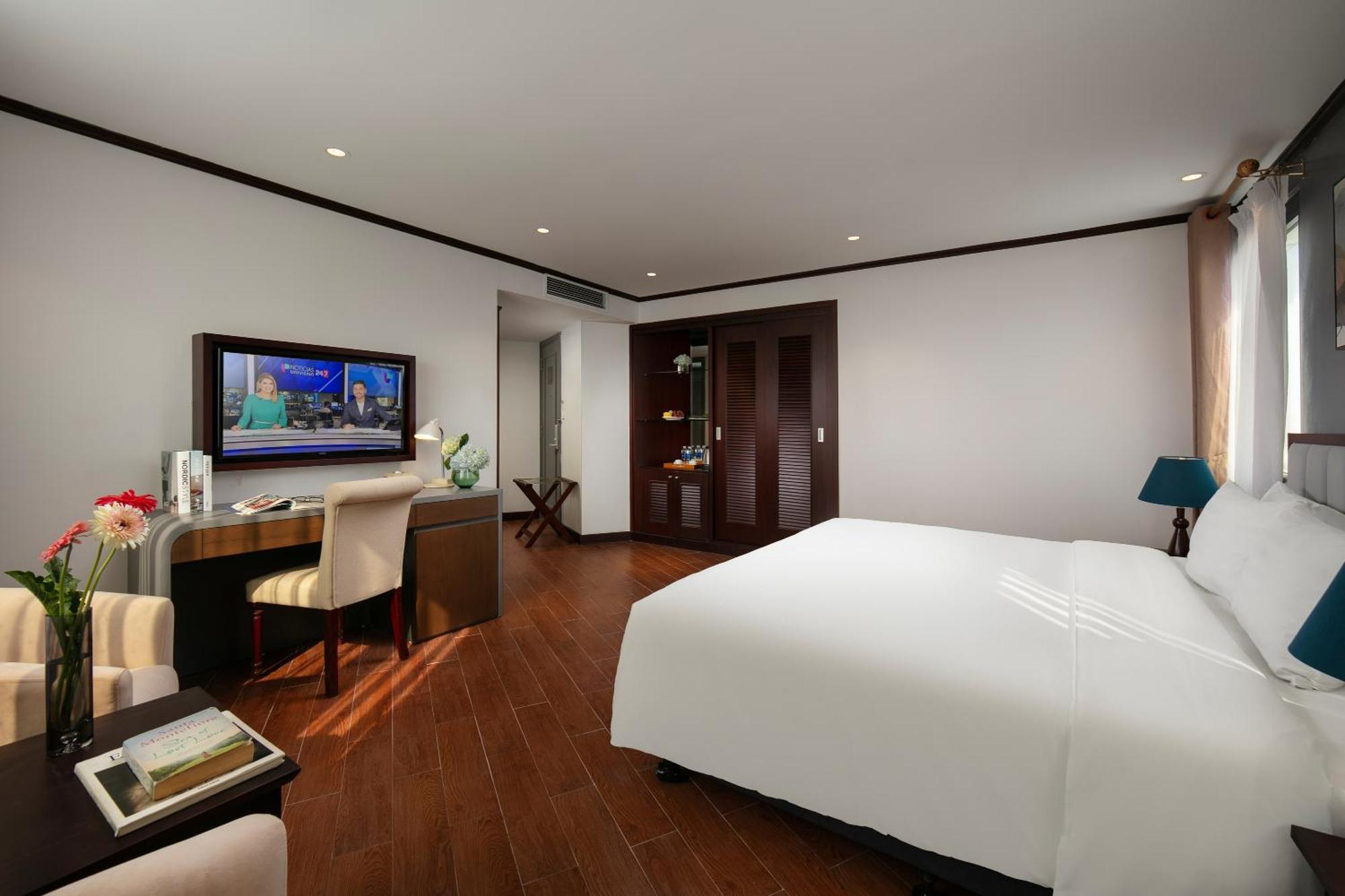May De Ville Corner Hotel Hanoi Eksteriør billede